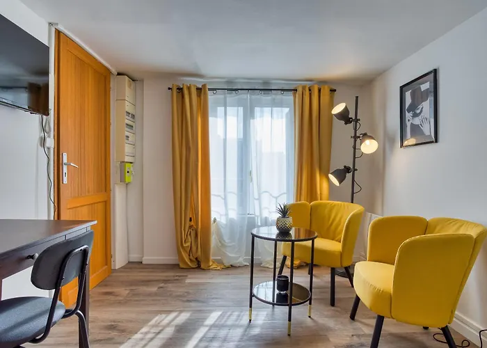 L'aurea Au Centre De *