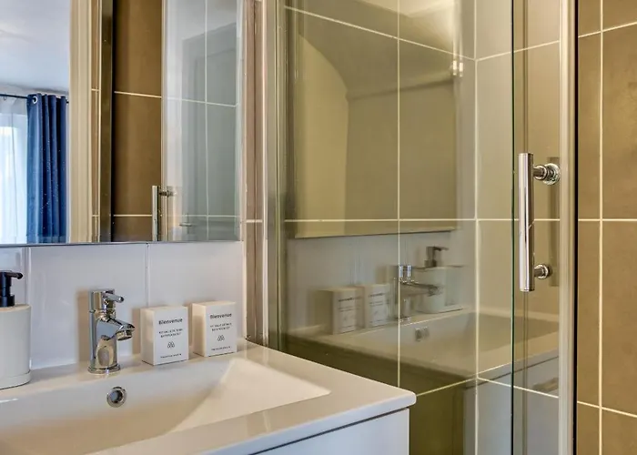 L'aurea Au Centre De * Руан